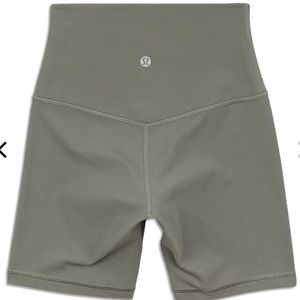 LULULEMON ALIGN SHORT 6’